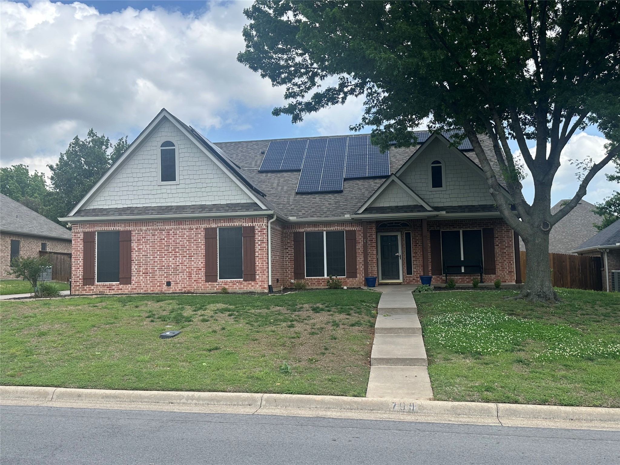 709 Clay Lane Sherman TX 75092