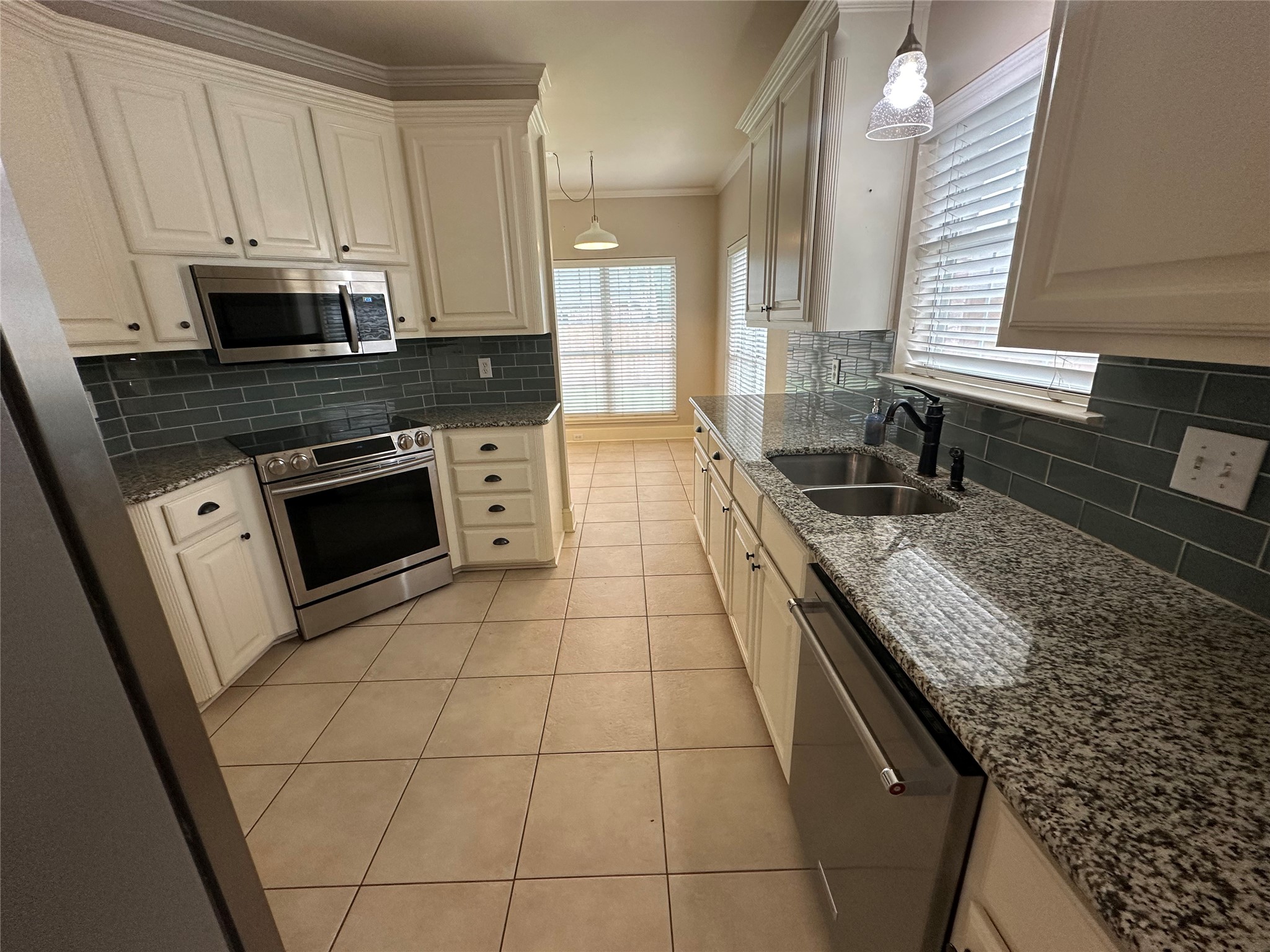 709 Clay Lane Sherman TX 75092