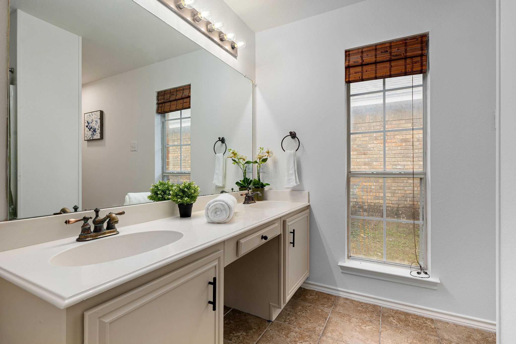 752 Monique Cedar Hill TX 75104