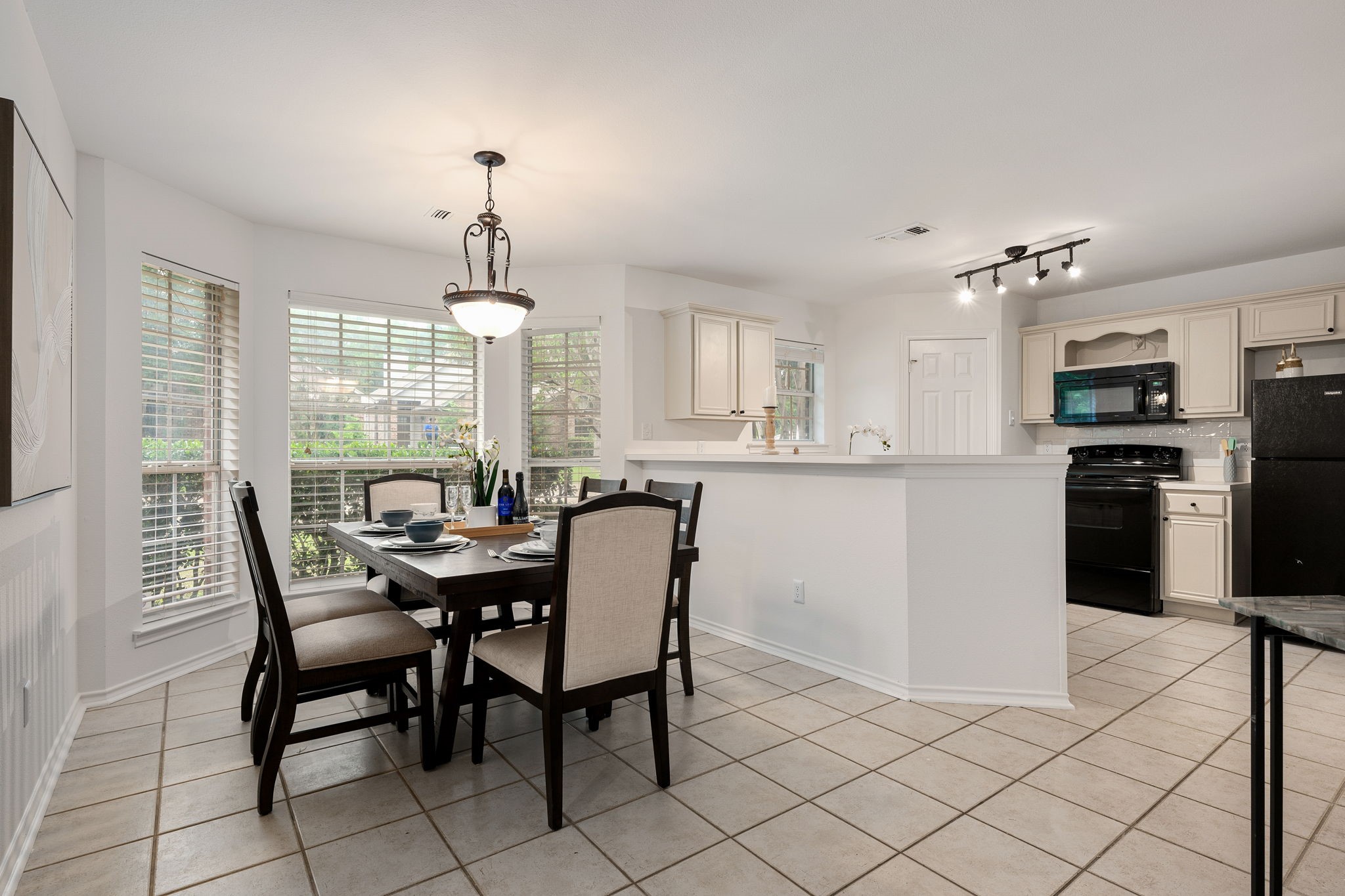 752 Monique Cedar Hill TX 75104