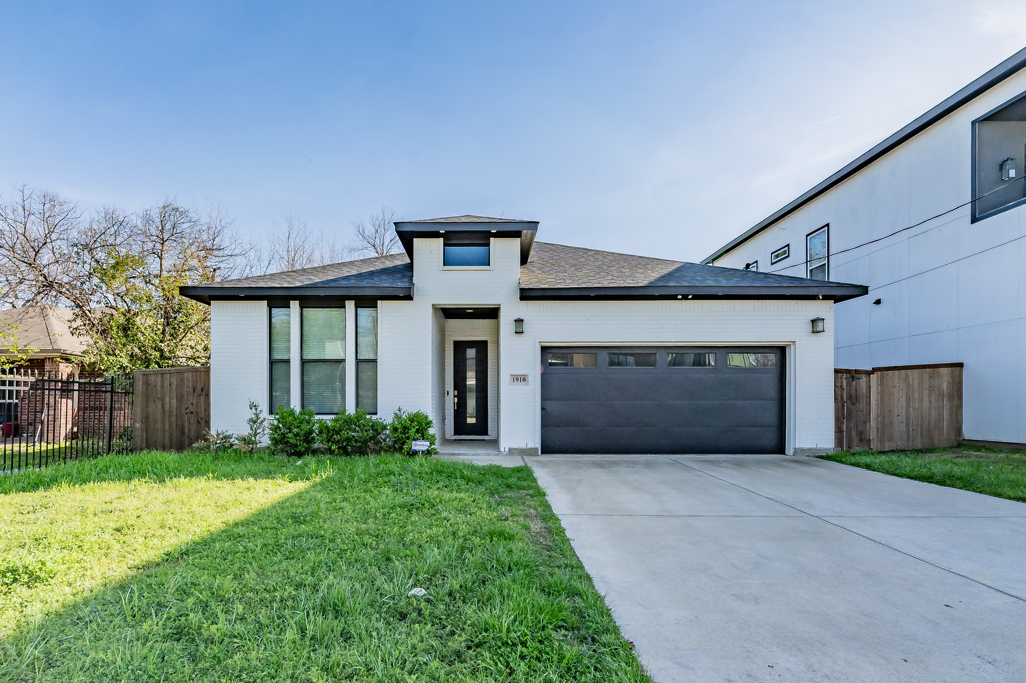 1910 Bickers Street Dallas TX 75212