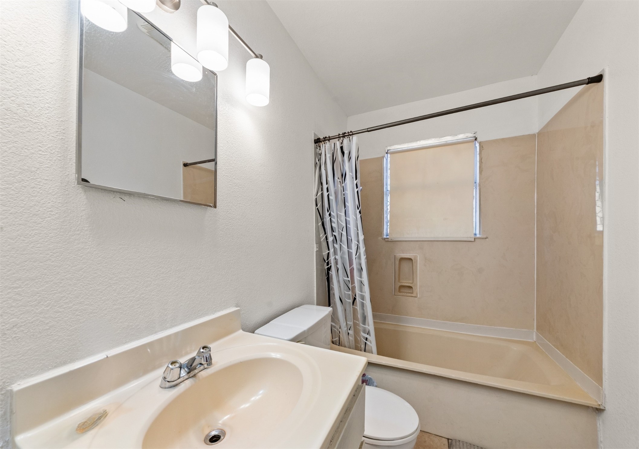 3524 Live Oak Avenue Waco TX 76708