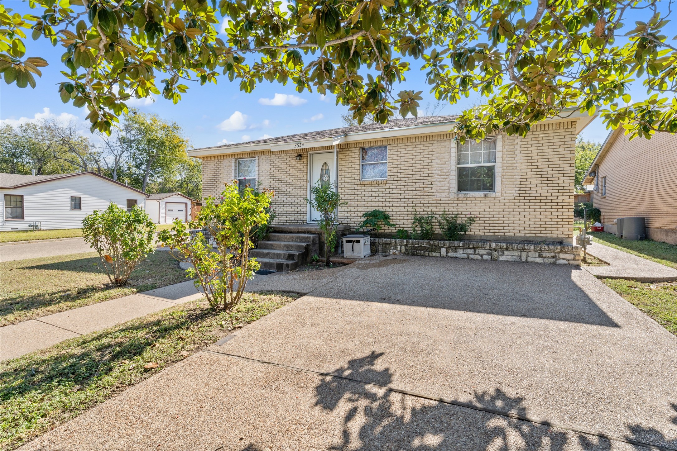 3524 Live Oak Avenue Waco TX 76708