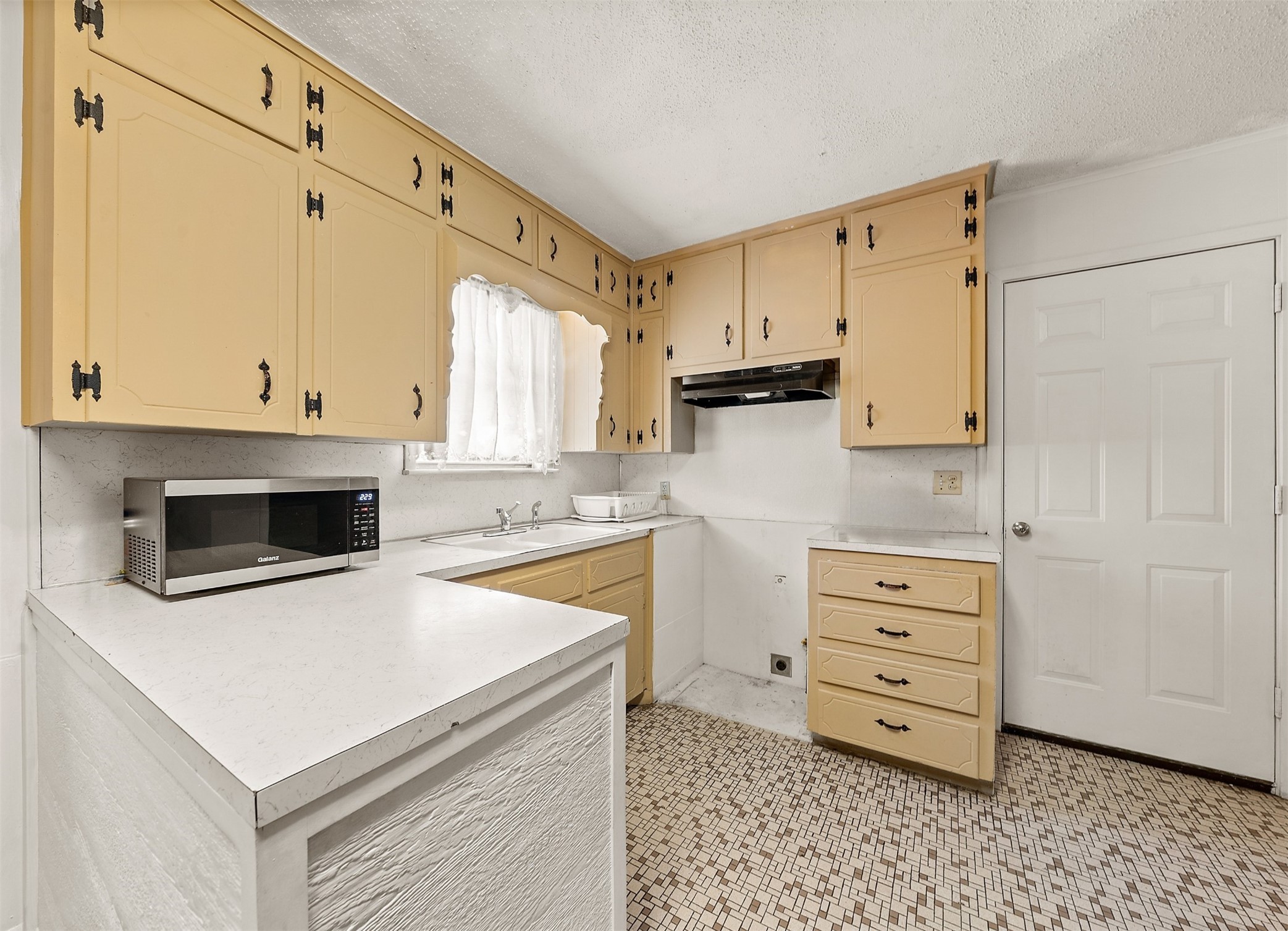 3524 Live Oak Avenue Waco TX 76708