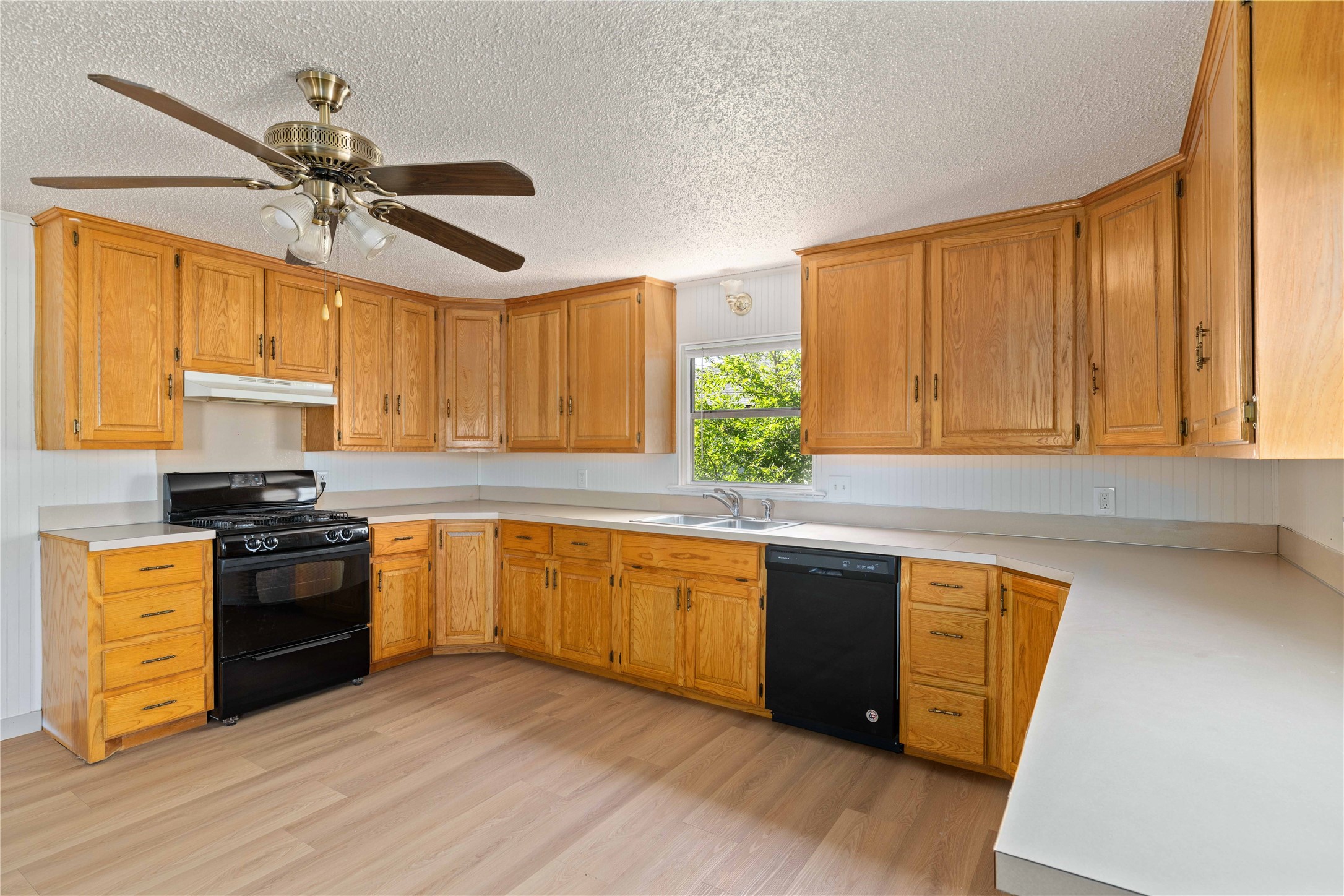 309 S 6th Street Bangs TX 76823