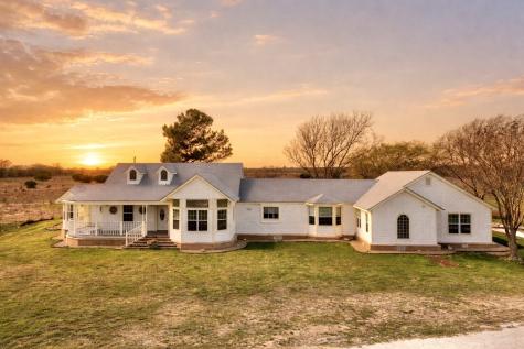 596 County Road 3425 Clifton TX 76634