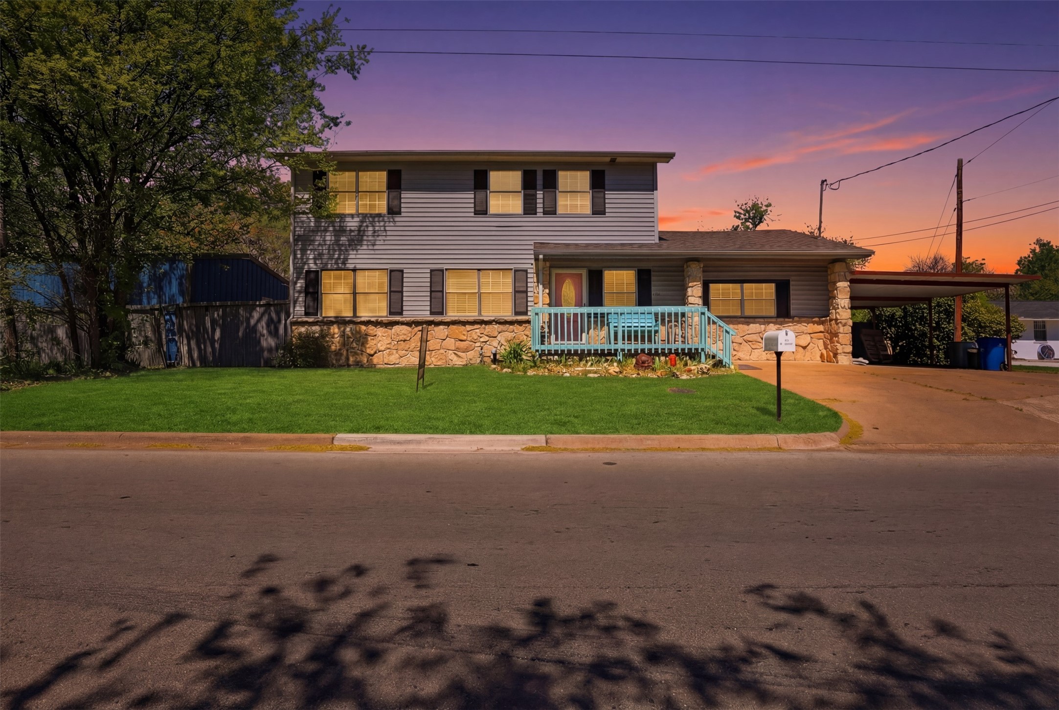 500 W Rucker Street Granbury TX 76048