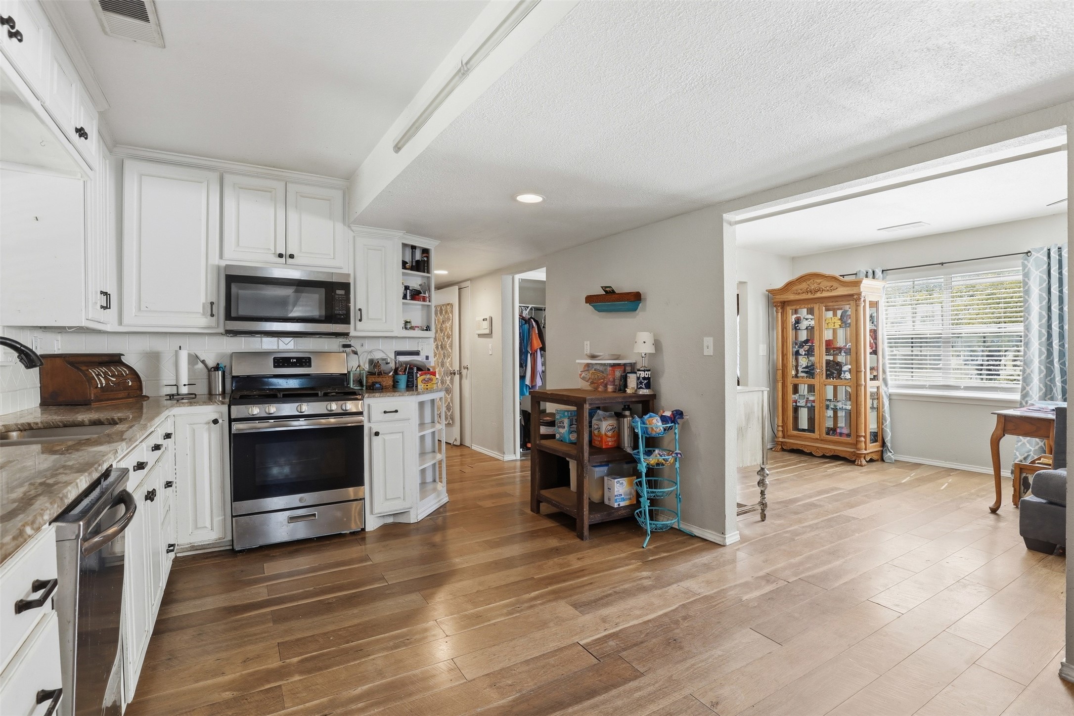 500 W Rucker Street Granbury TX 76048