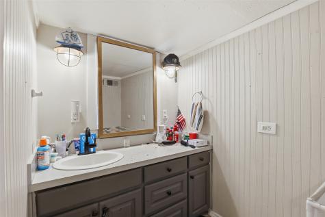 500 W Rucker Street Granbury TX 76048
