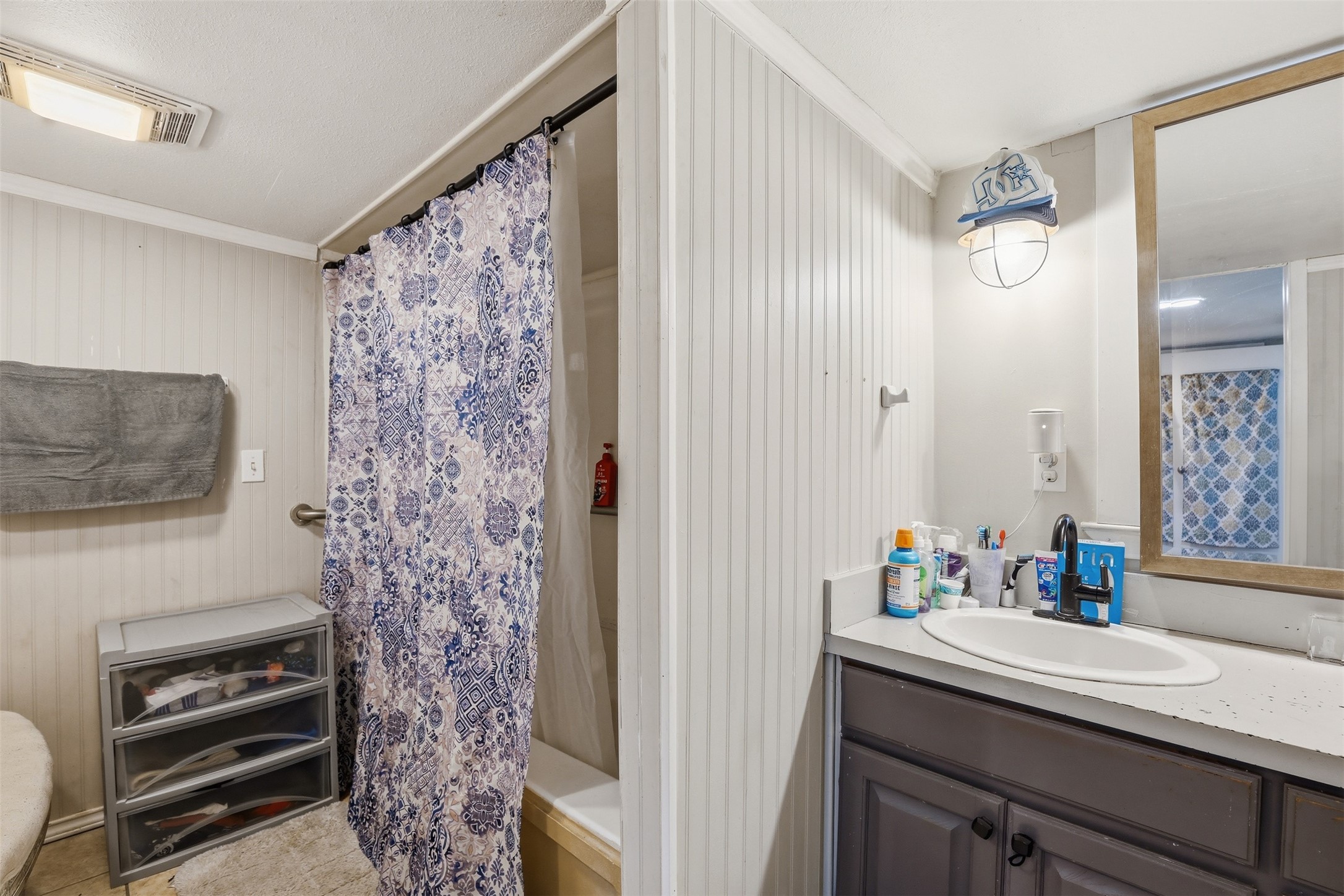 500 W Rucker Street Granbury TX 76048