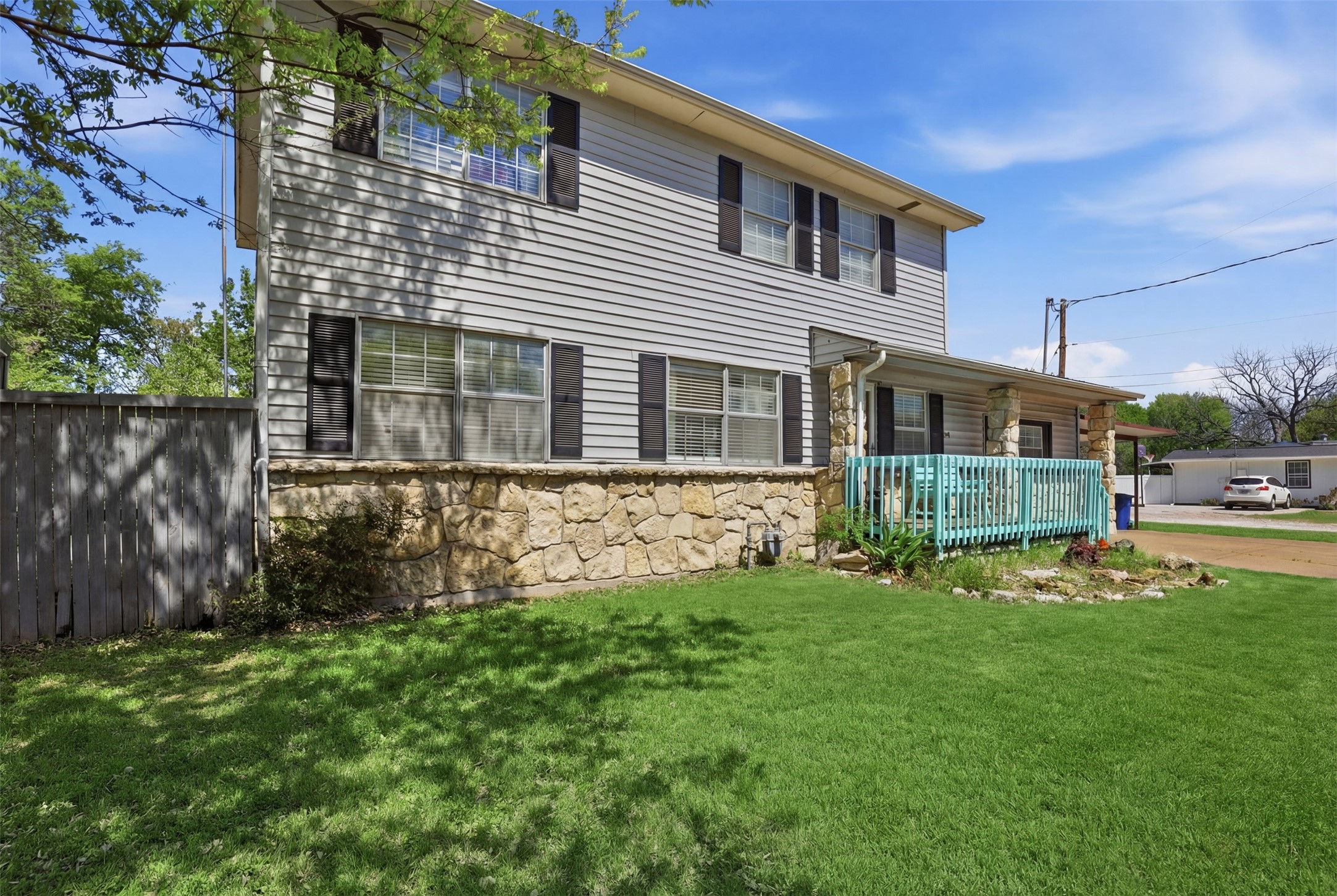 500 W Rucker Street Granbury TX 76048