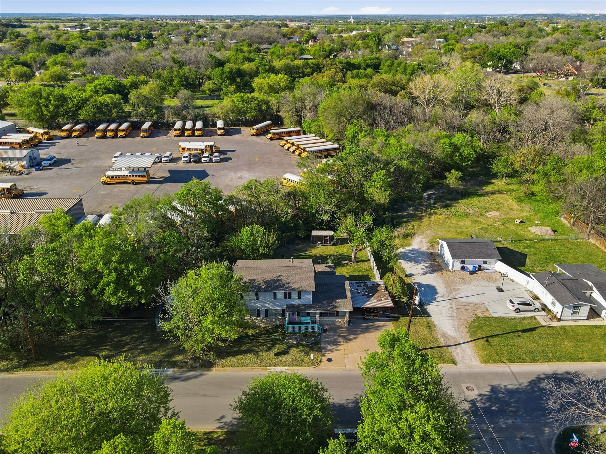 500 W Rucker Street Granbury TX 76048