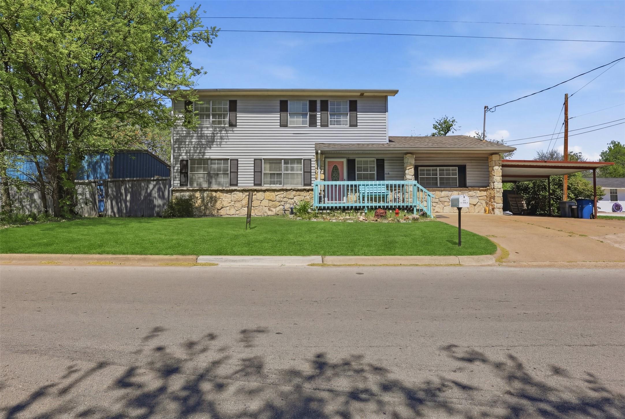 500 W Rucker Street Granbury TX 76048
