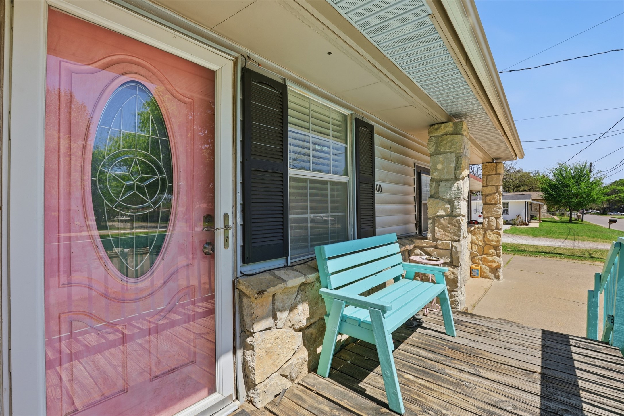 500 W Rucker Street Granbury TX 76048