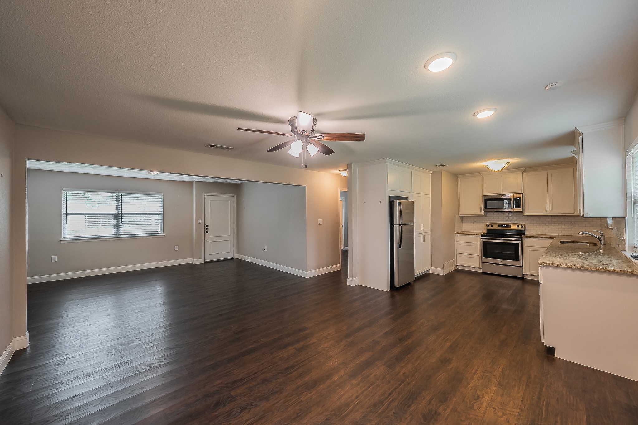 2322 Monteleon Street Grand Prairie TX 75051