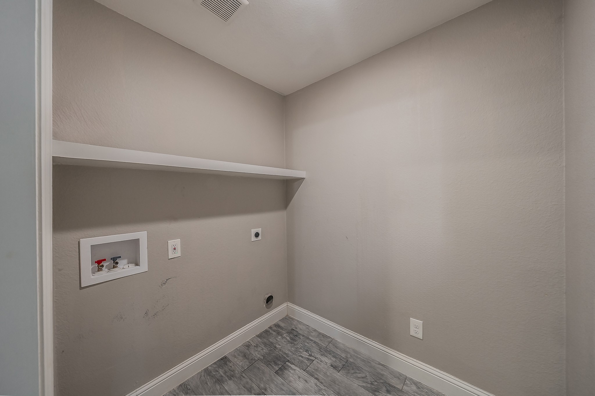 2322 Monteleon Street Grand Prairie TX 75051