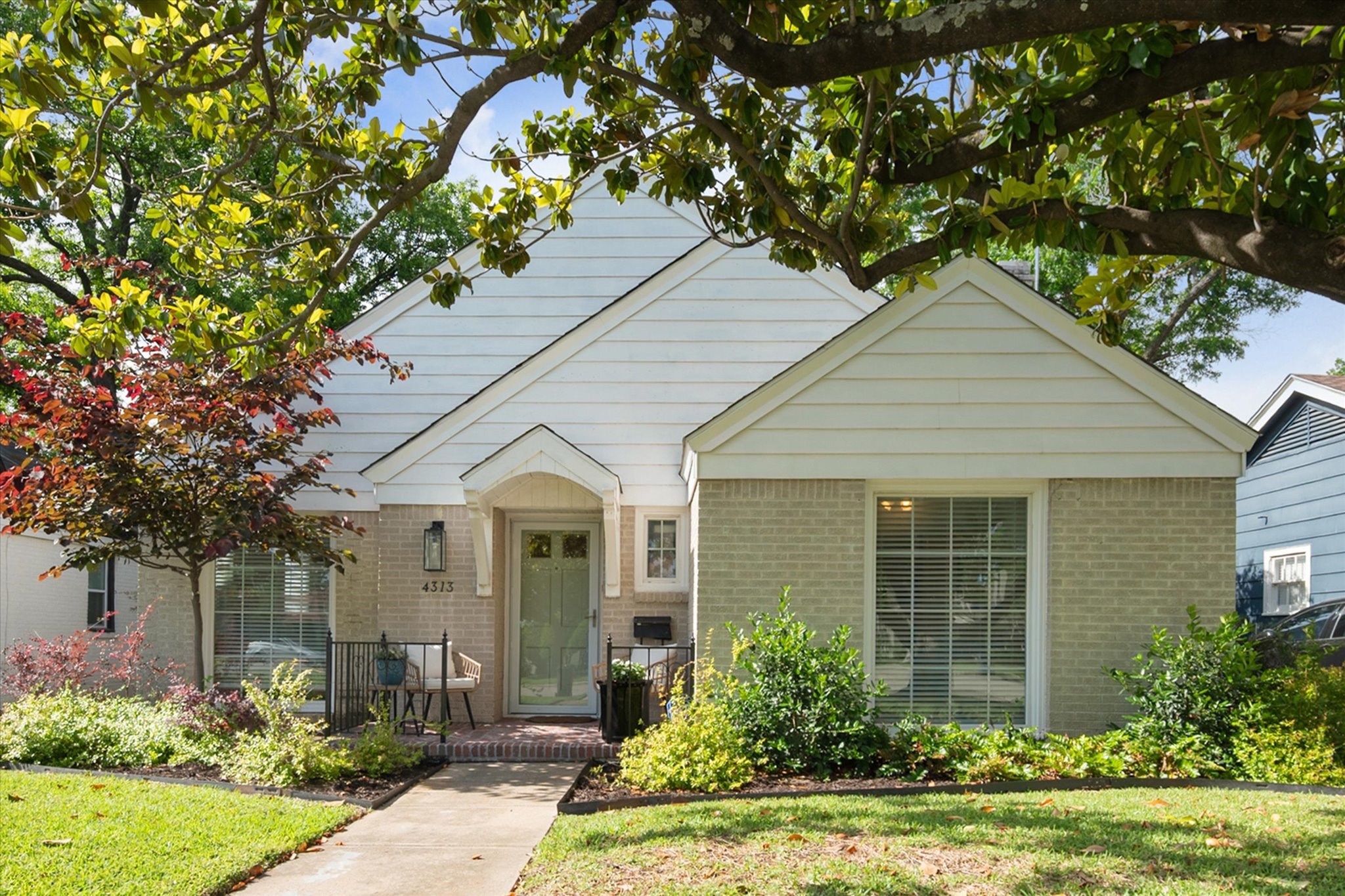 4313 Locke Avenue Fort Worth TX 76107