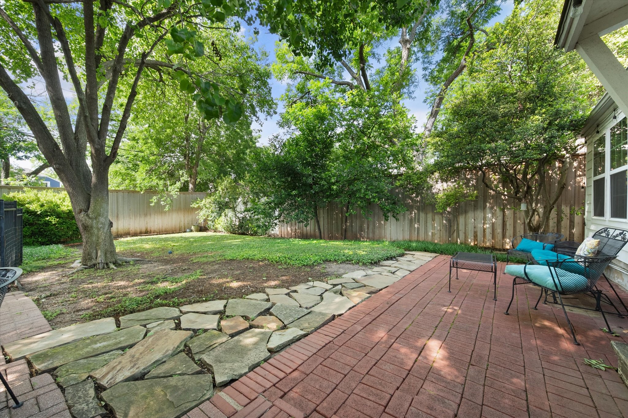4313 Locke Avenue Fort Worth TX 76107