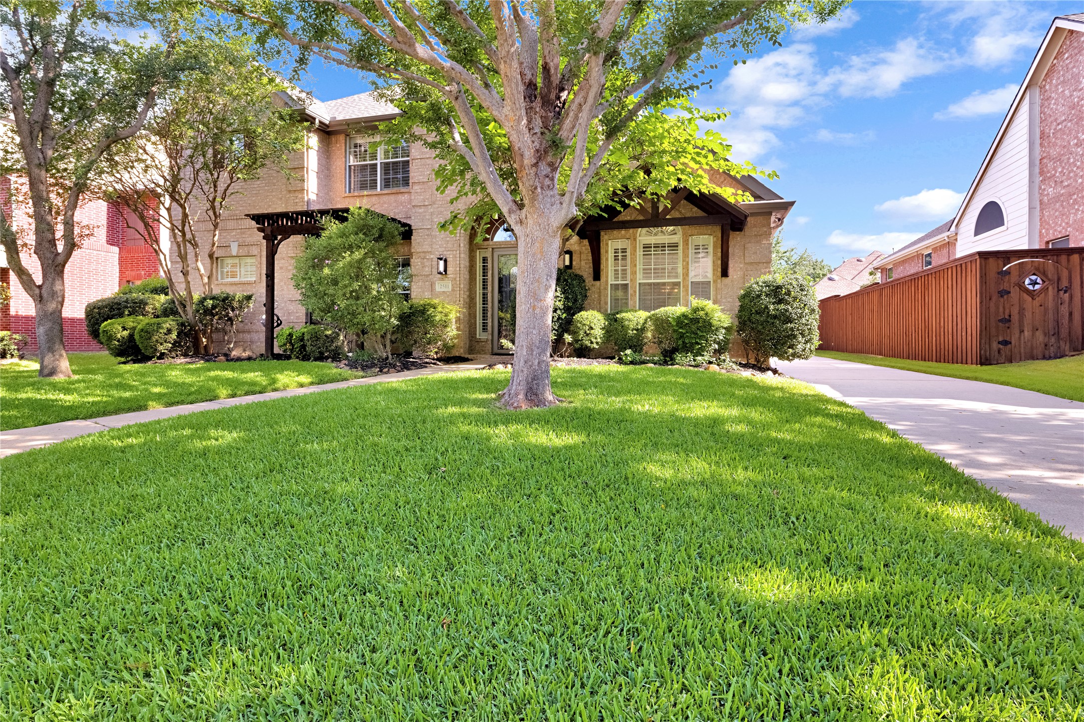 2511 Sir Tristram Lane Lewisville TX 75056