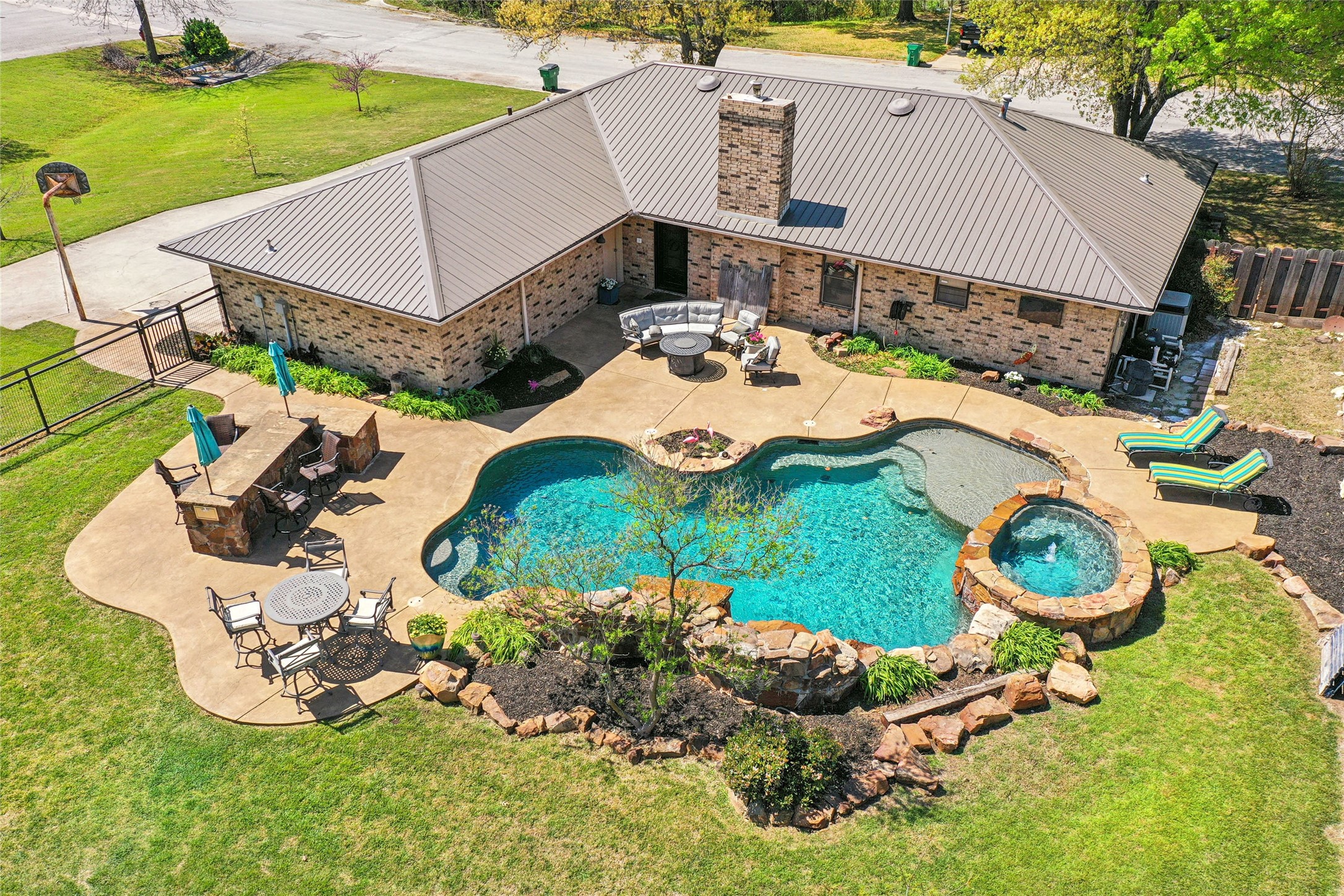 908 N Maple Street Muenster TX 76252