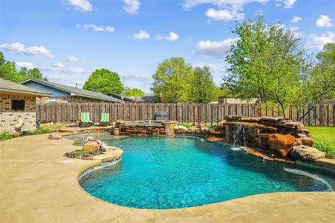 908 N Maple Street Muenster TX 76252