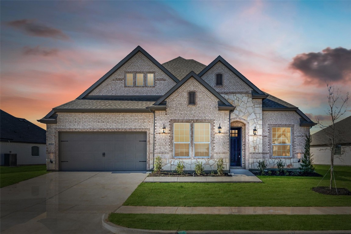 2043 Spieth Street Granbury TX 76048