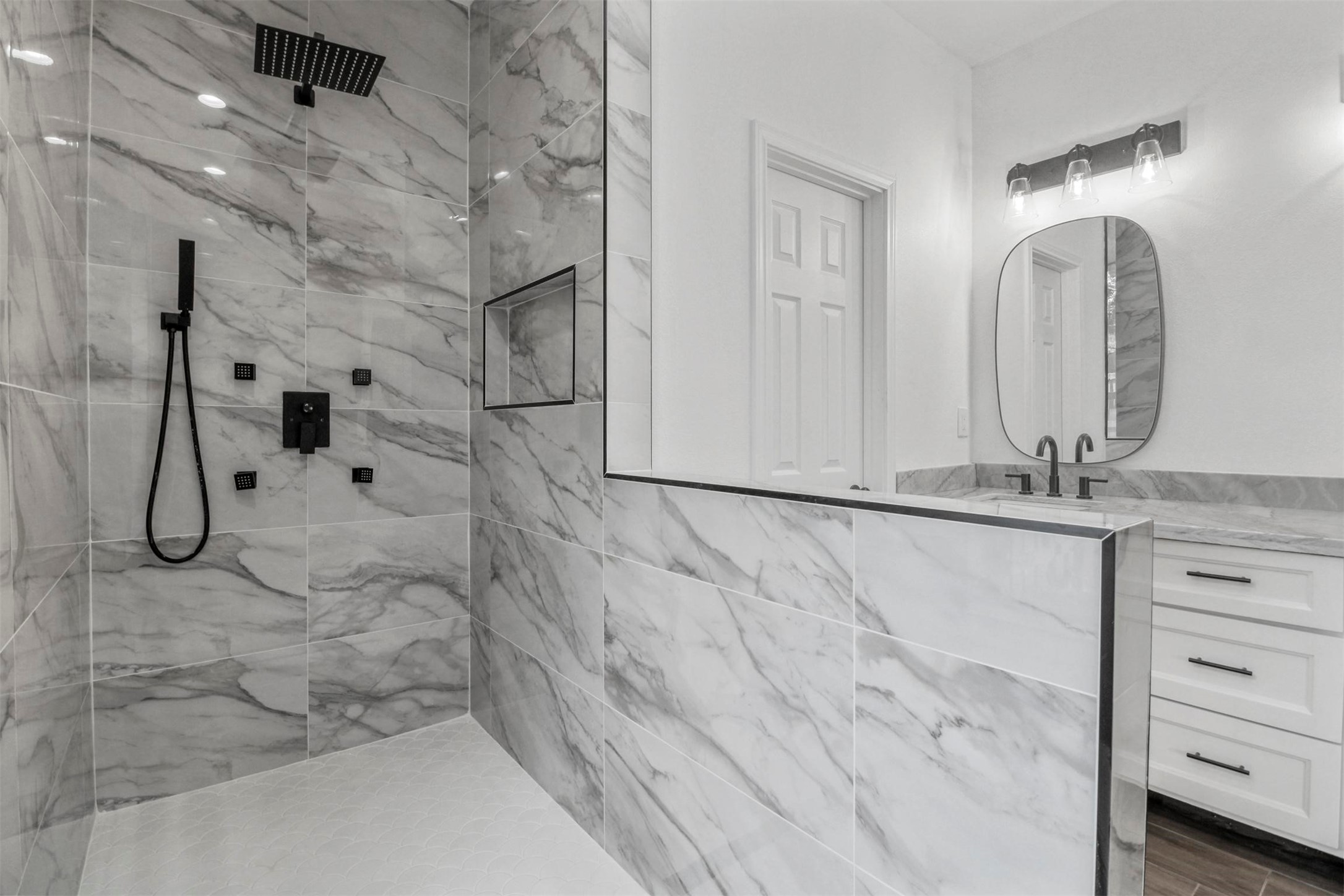 7319 Briarnoll Dallas TX 75252