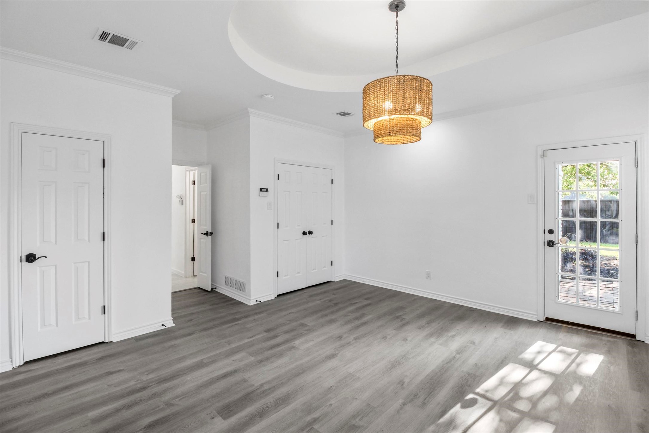 7319 Briarnoll Dallas TX 75252