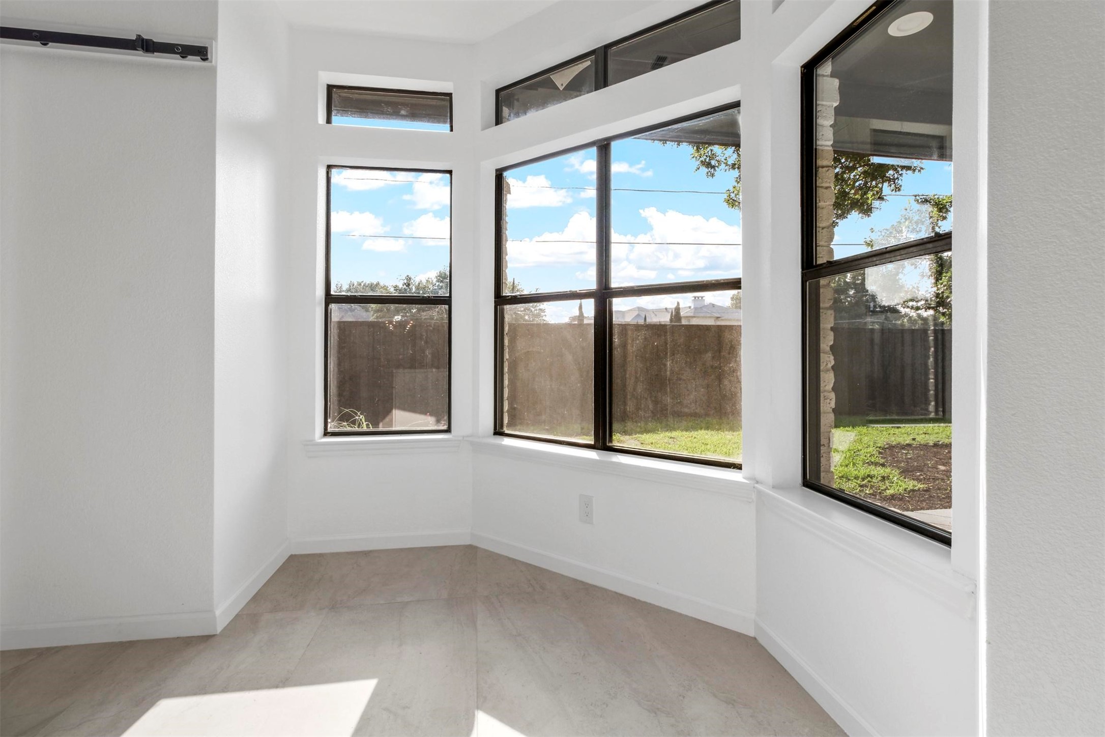 7319 Briarnoll Dallas TX 75252