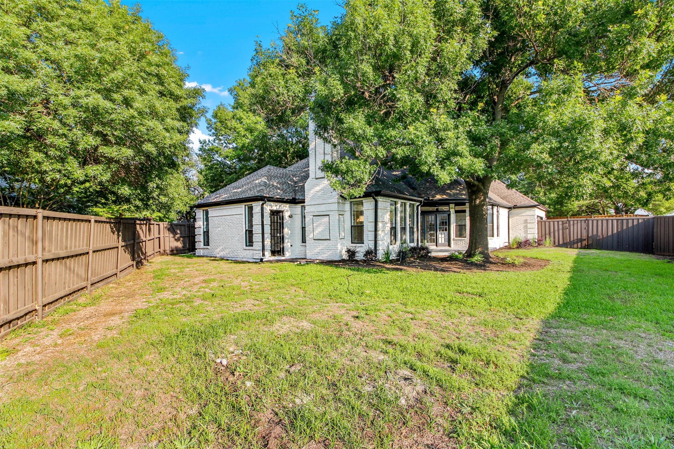 7319 Briarnoll Dallas TX 75252