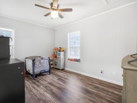 505 Worthway Drive Grand Prairie TX 75051