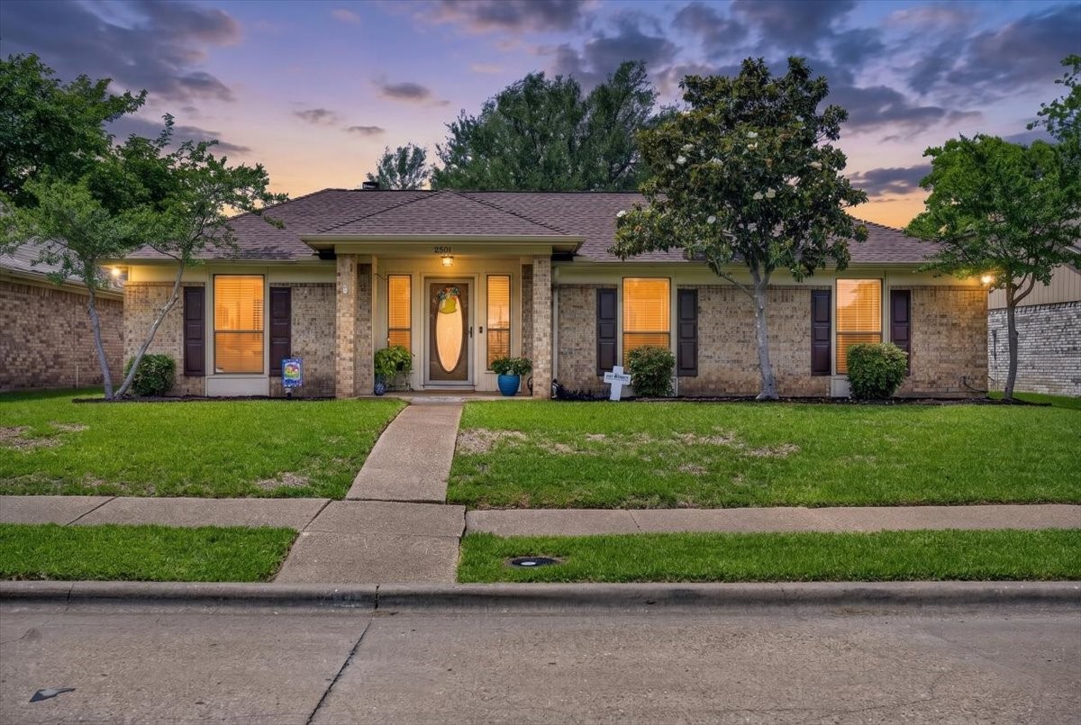 2501 Creighton Drive Mesquite TX 75150