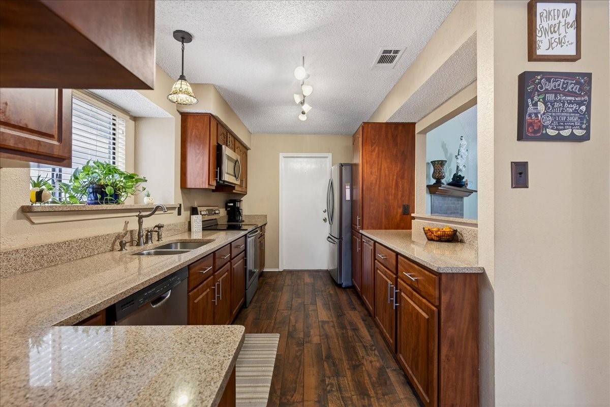 2501 Creighton Drive Mesquite TX 75150