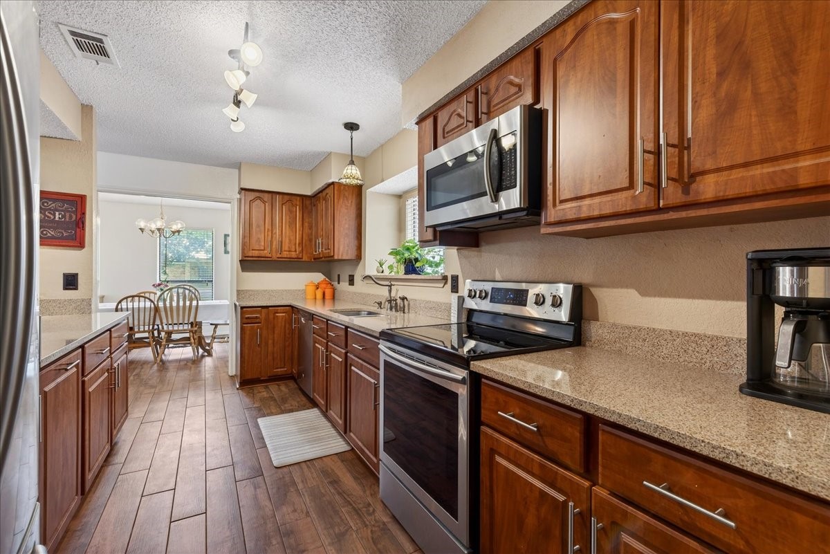 2501 Creighton Drive Mesquite TX 75150