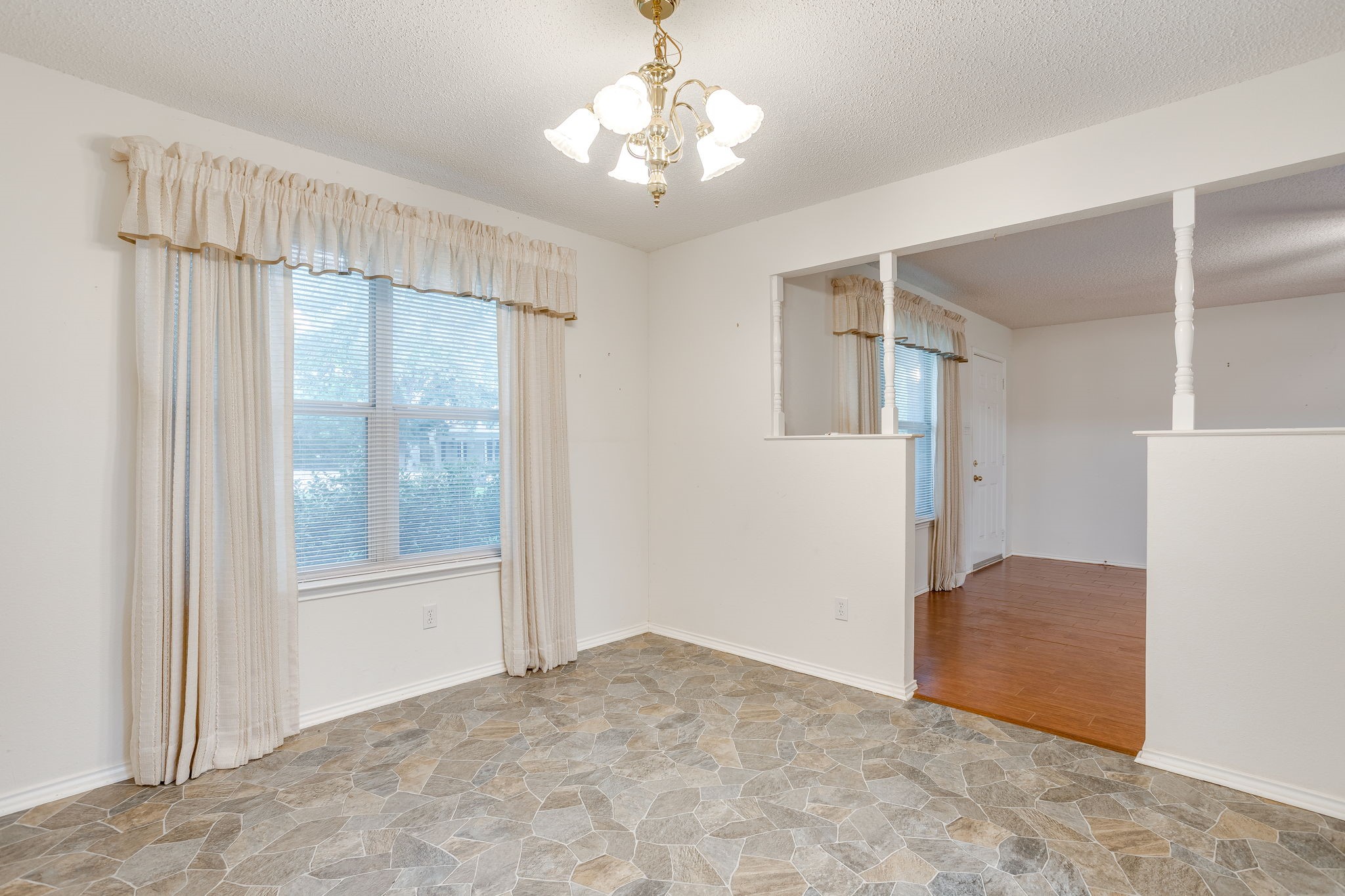 506 E Mcfarland Street Grandview TX 76050