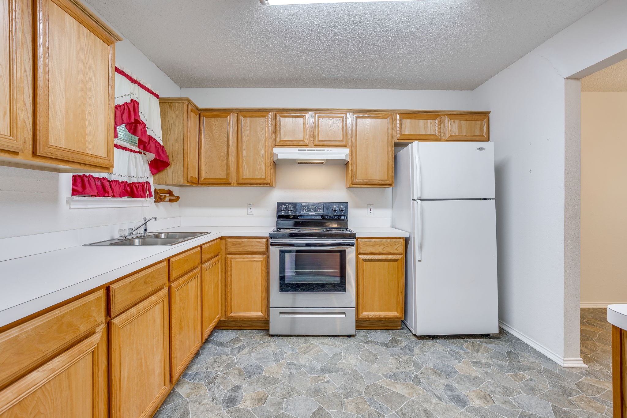 506 E Mcfarland Street Grandview TX 76050