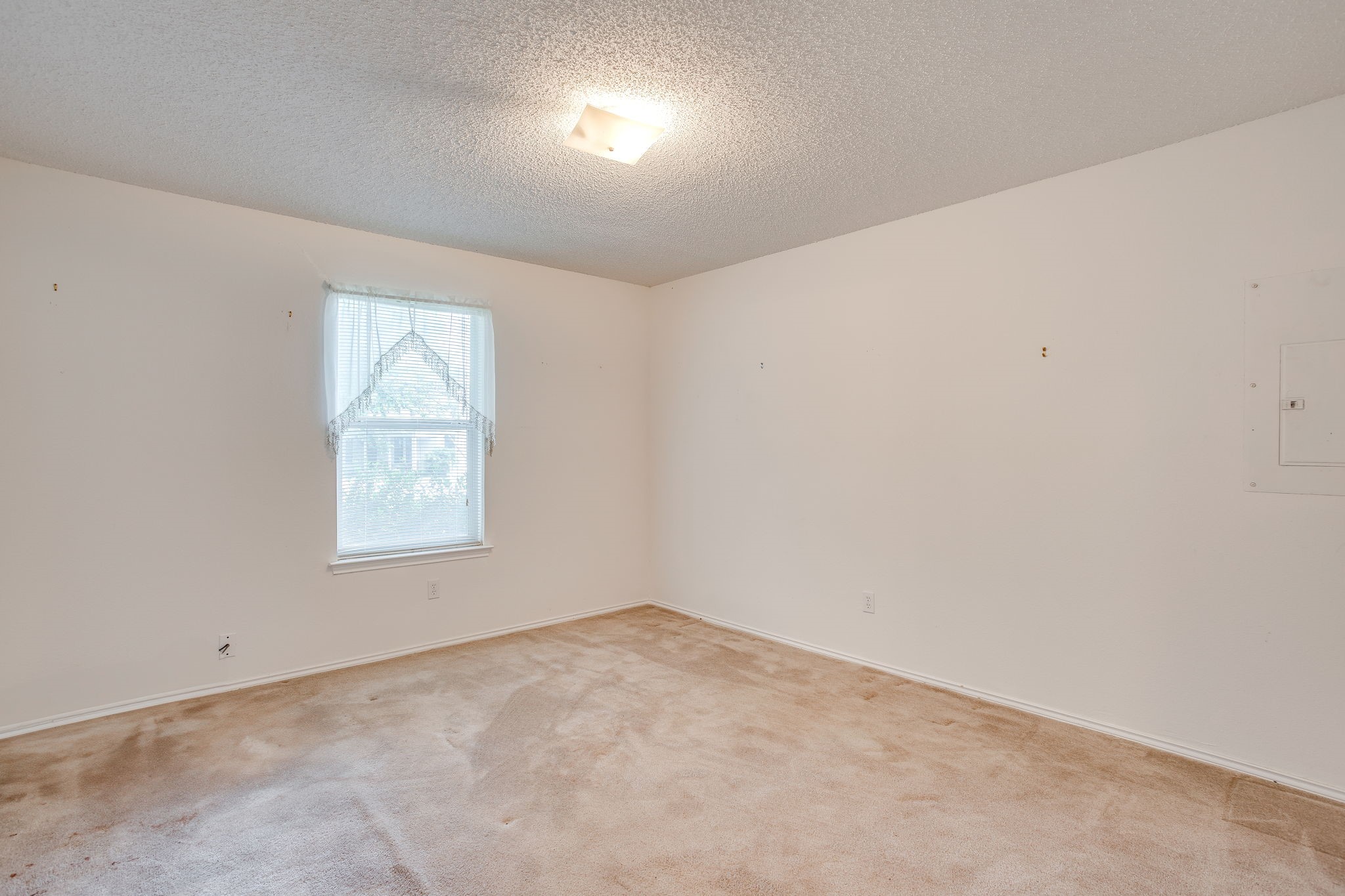 506 E Mcfarland Street Grandview TX 76050