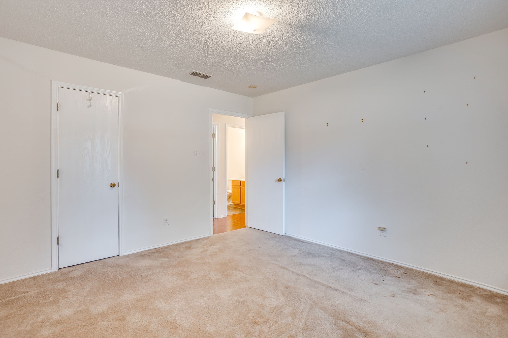 506 E Mcfarland Street Grandview TX 76050