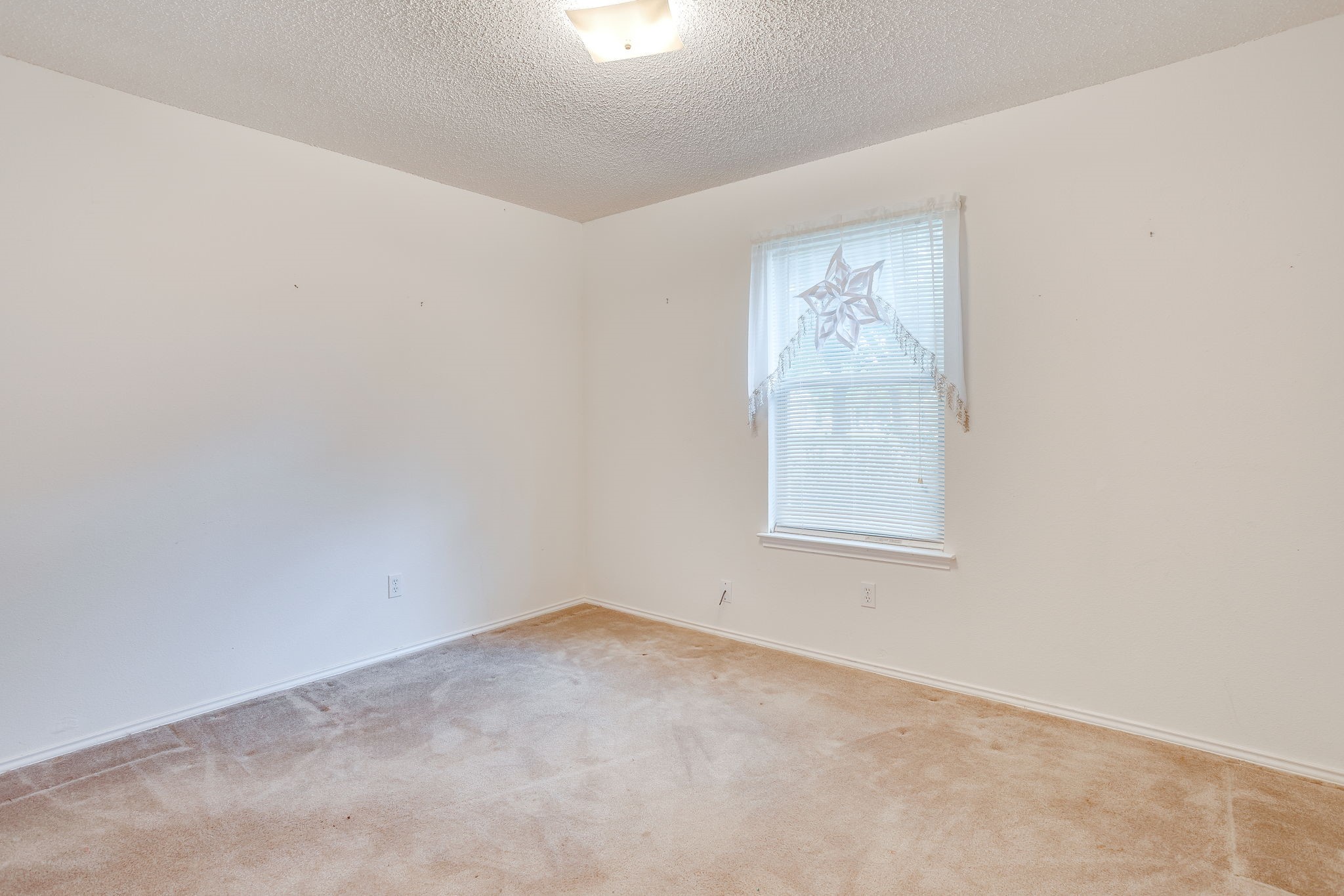 506 E Mcfarland Street Grandview TX 76050