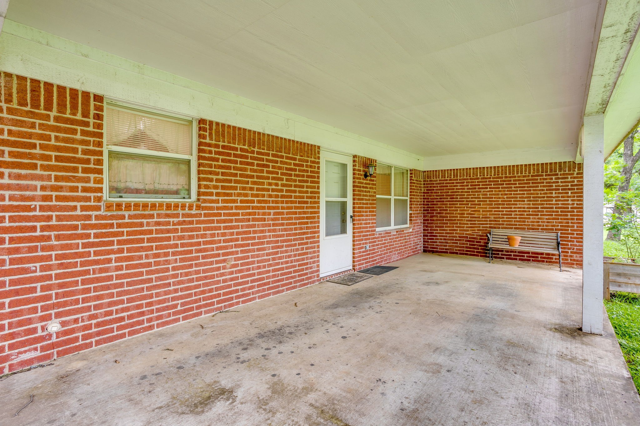 506 E Mcfarland Street Grandview TX 76050