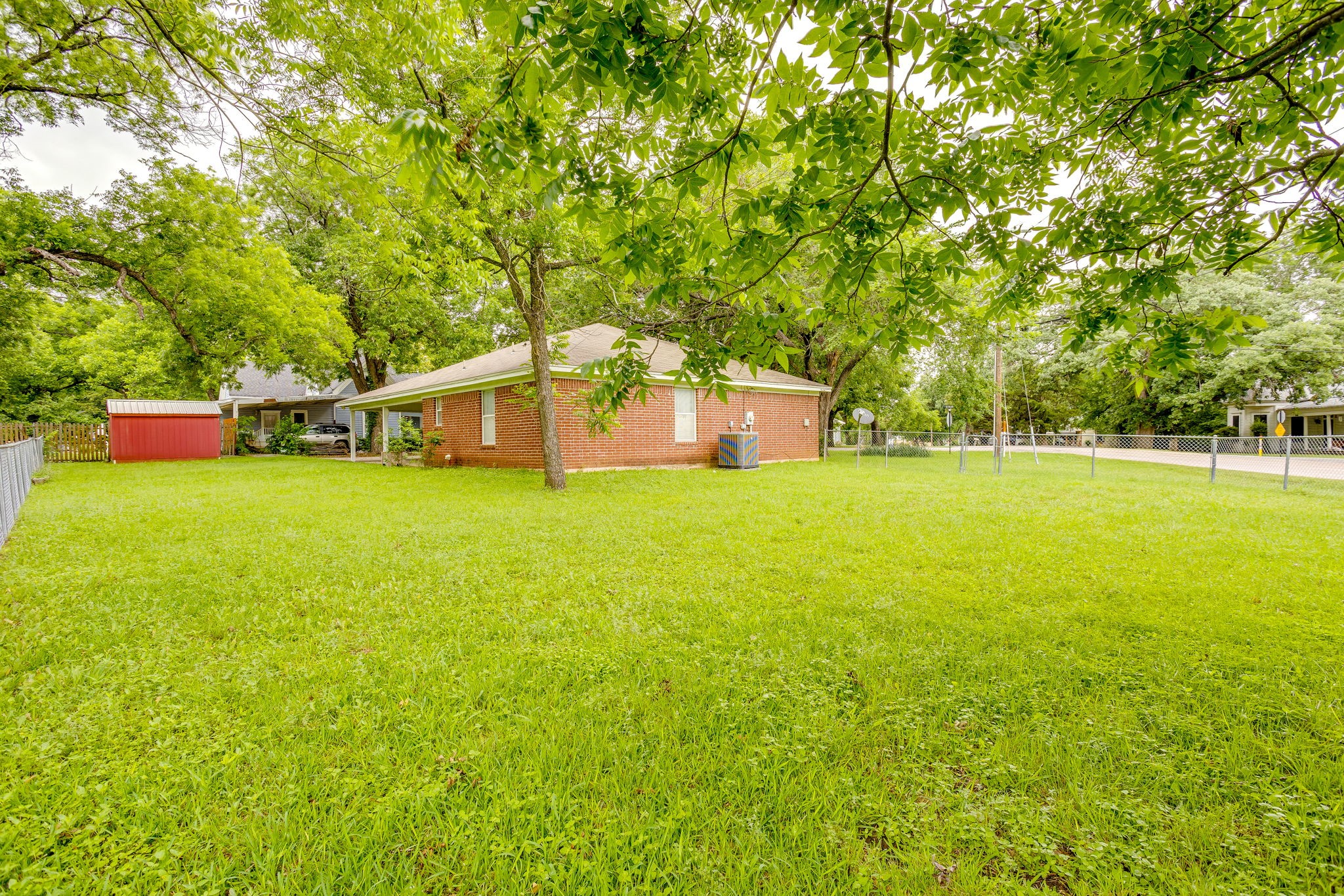 506 E Mcfarland Street Grandview TX 76050