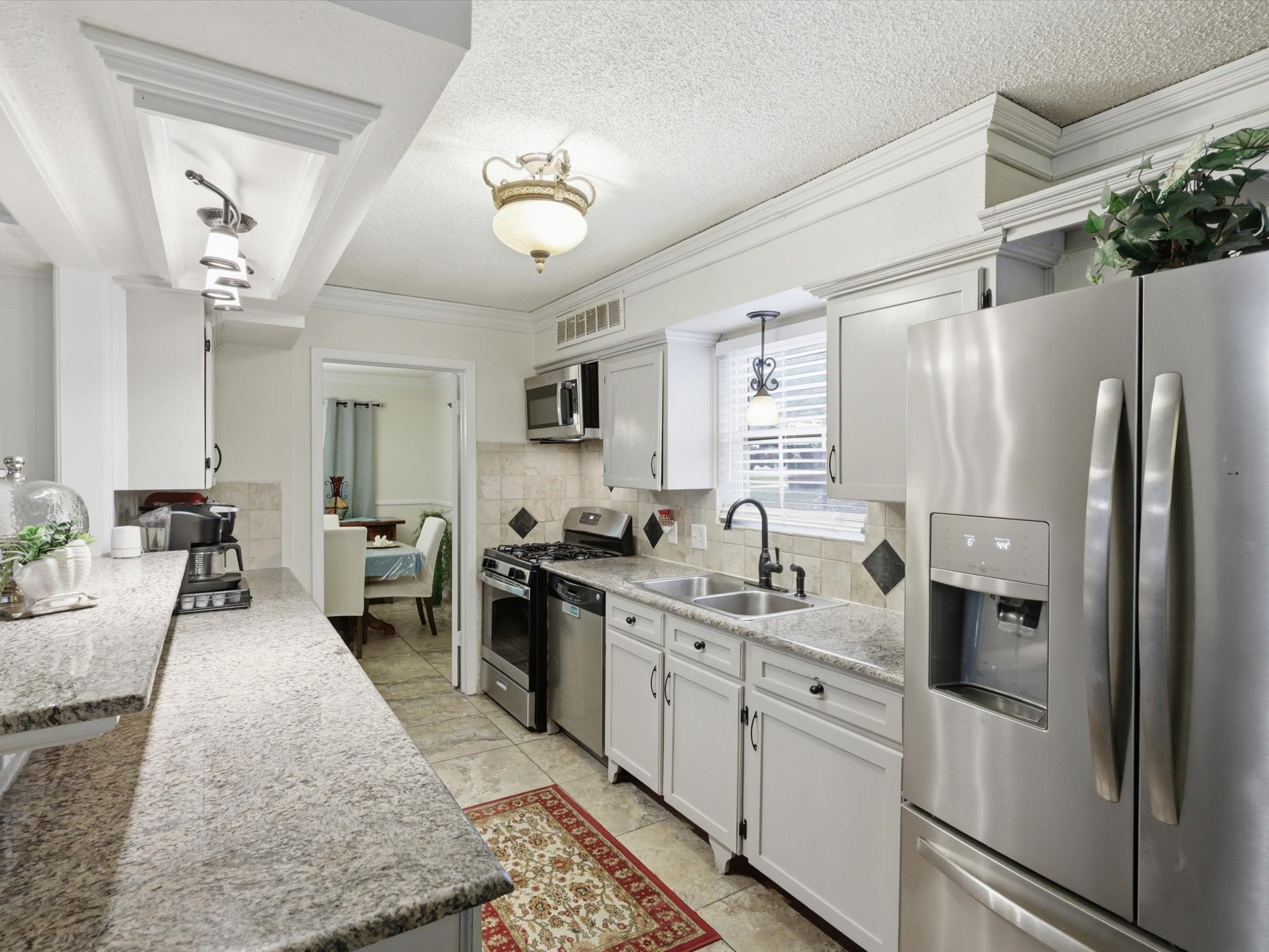 2801 Oak Cliff Lane Arlington TX 76012