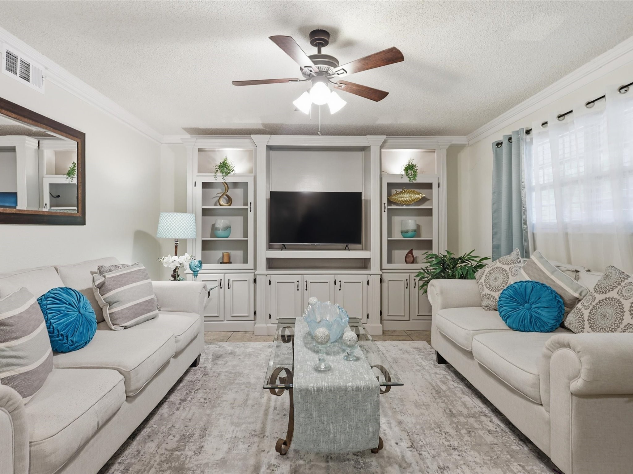 2801 Oak Cliff Lane Arlington TX 76012