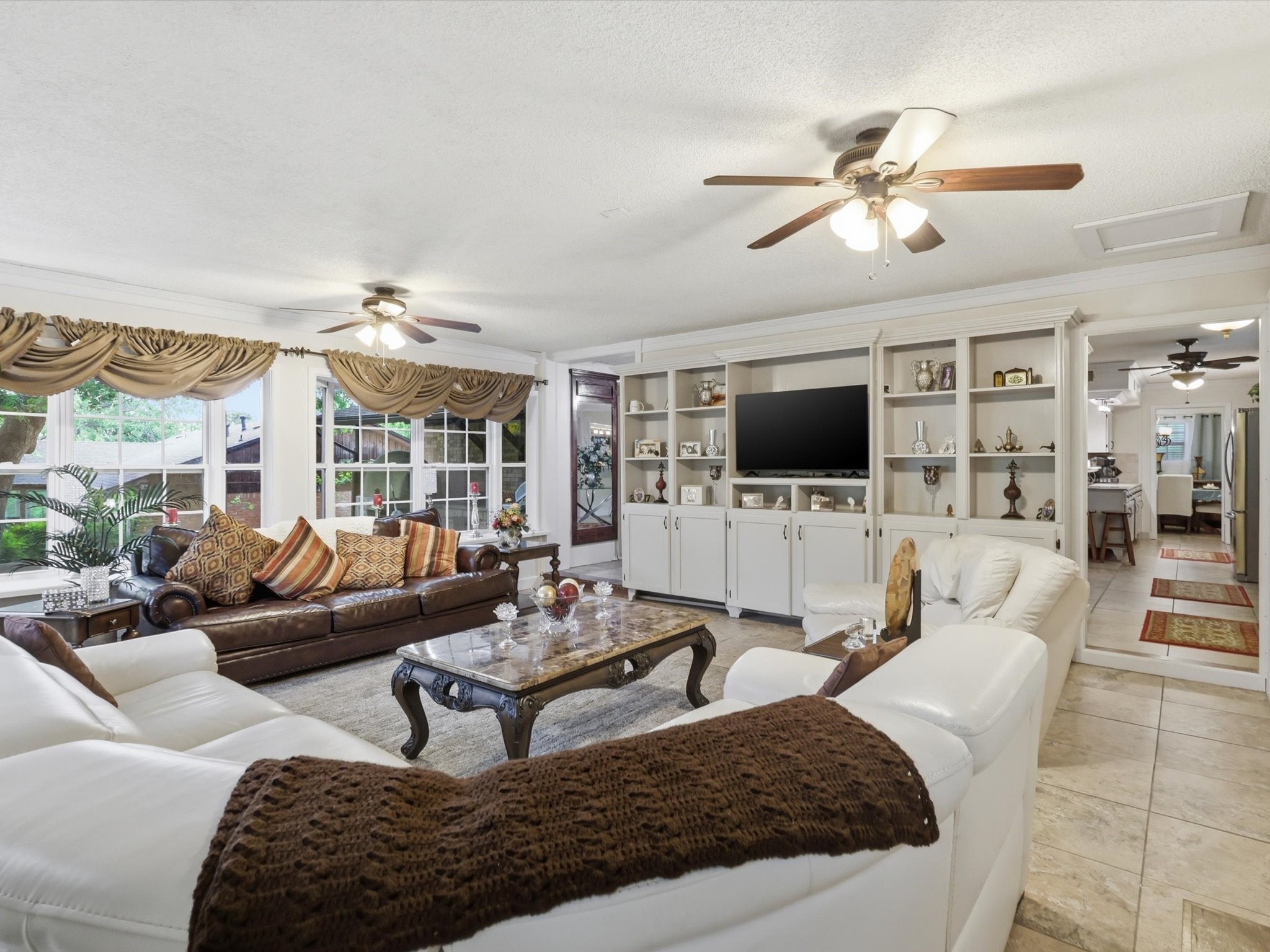 2801 Oak Cliff Lane Arlington TX 76012
