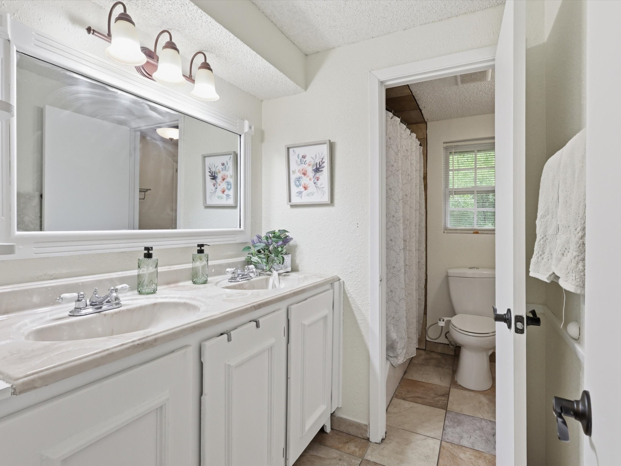 2801 Oak Cliff Lane Arlington TX 76012