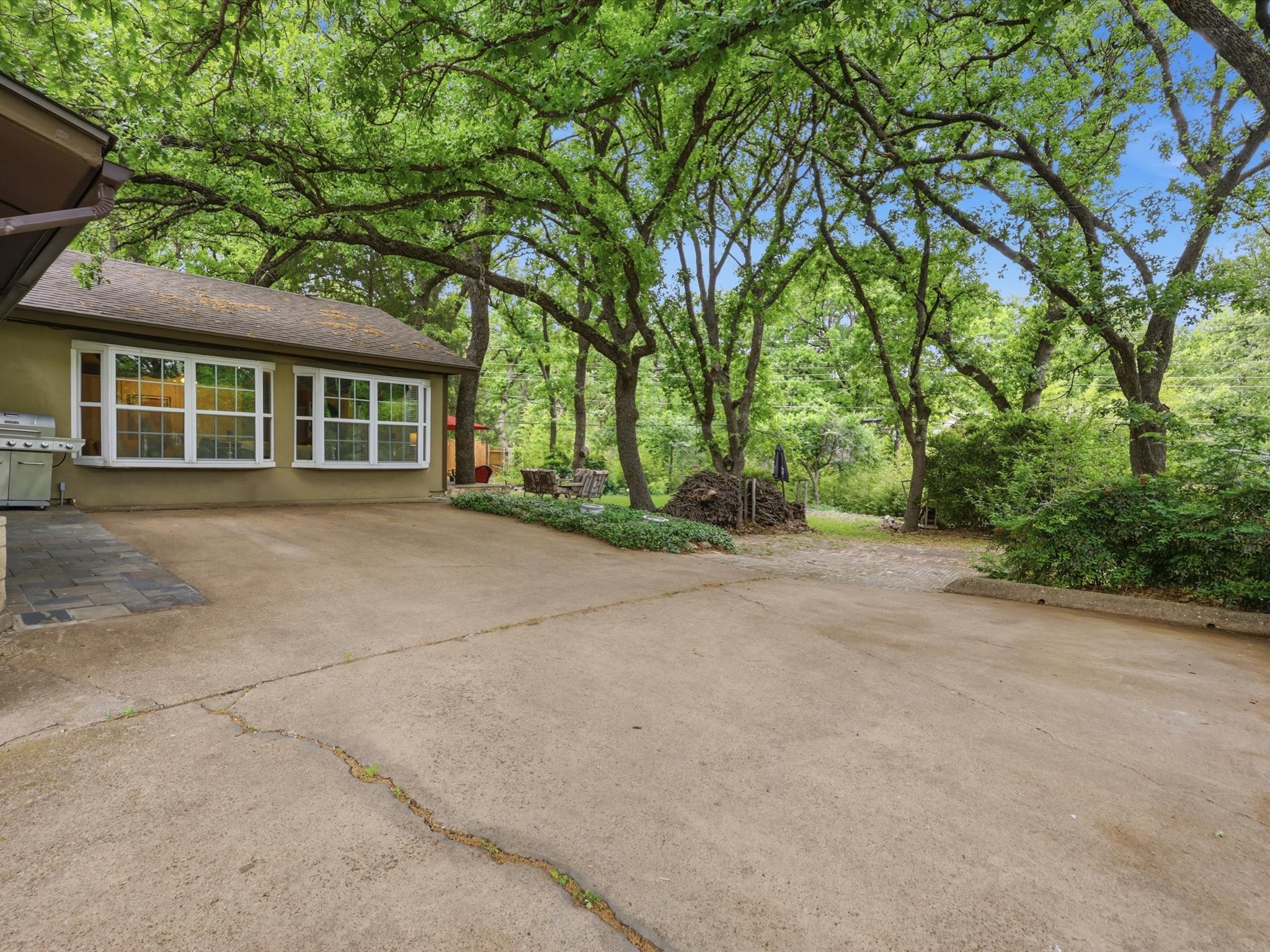 2801 Oak Cliff Lane Arlington TX 76012