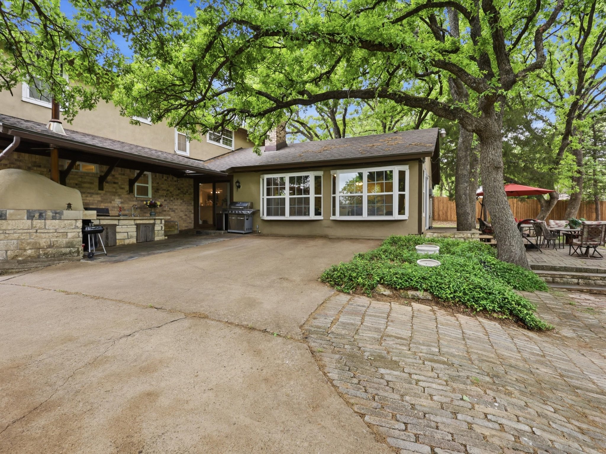 2801 Oak Cliff Lane Arlington TX 76012