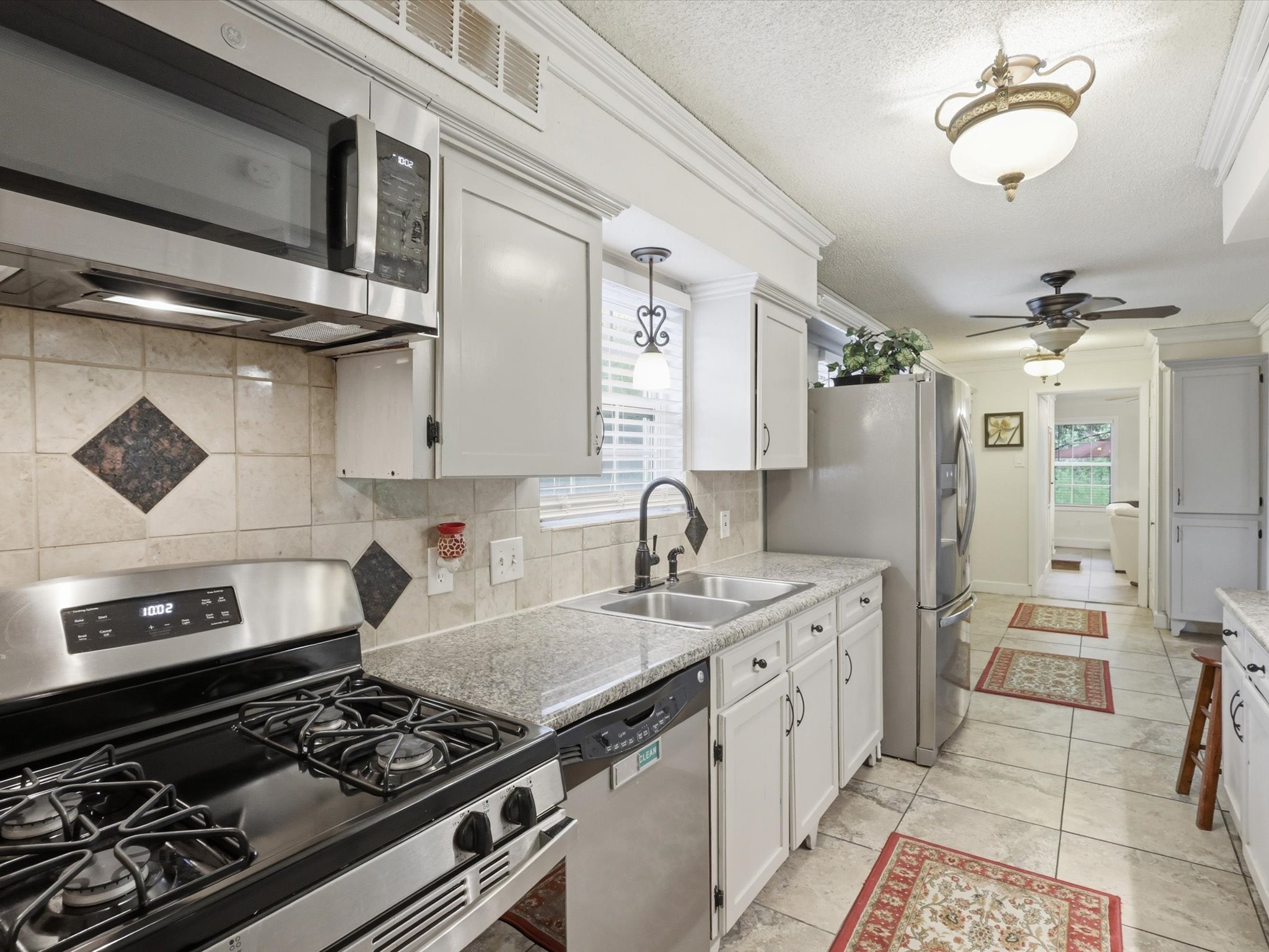 2801 Oak Cliff Lane Arlington TX 76012