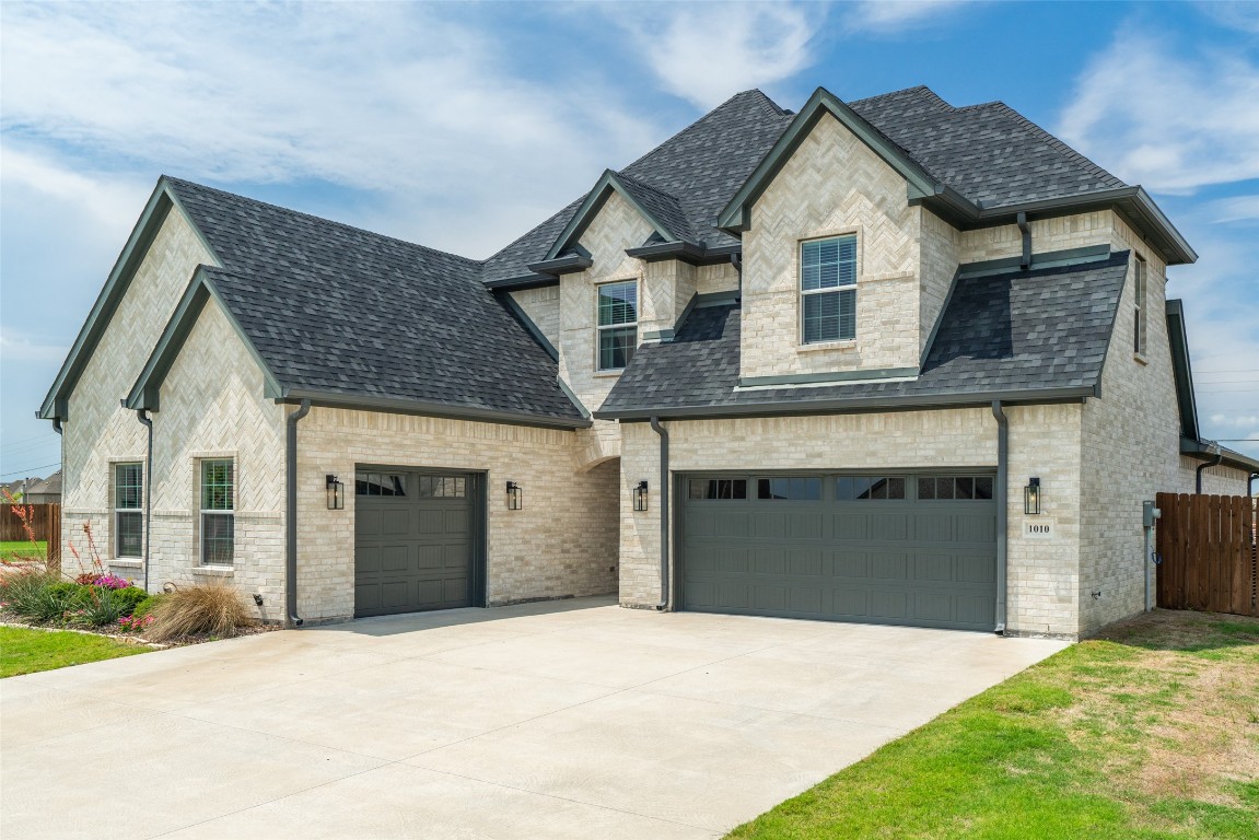 1010 Cheryl Drive Greenville TX 75402