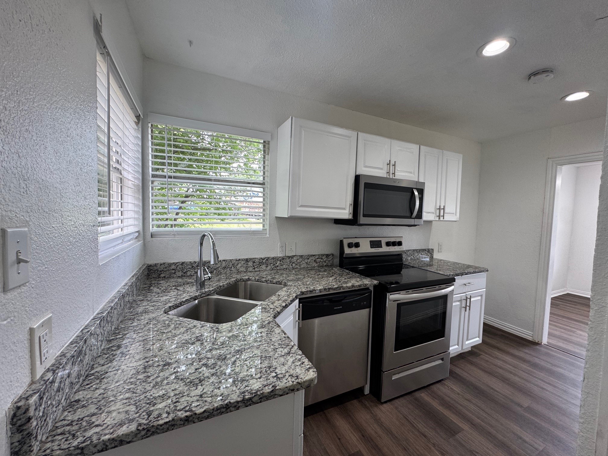 5633 Curzon Avenue Fort Worth TX 76107